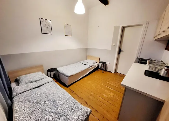 Auberge de jeunesse Tanie Spanie Wilda - Zameldowanie Bezobslugowe - *