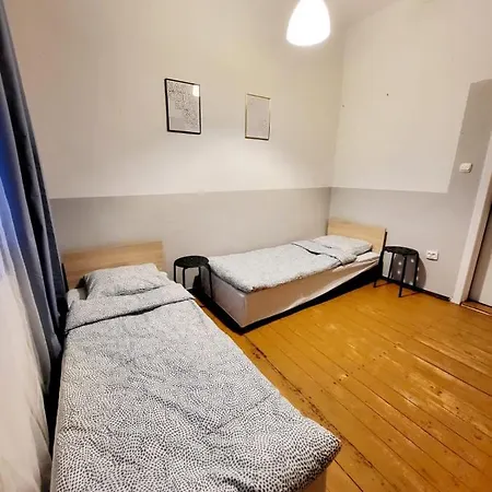 Tanie Spanie Wilda - Zameldowanie Bezobslugowe - Hostel