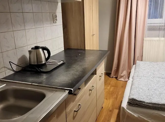 Tanie Spanie Wilda - Zameldowanie Bezobslugowe - Vandrarhem *